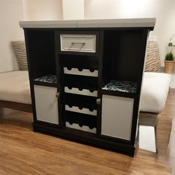 Credenza / Bar / Buffet 