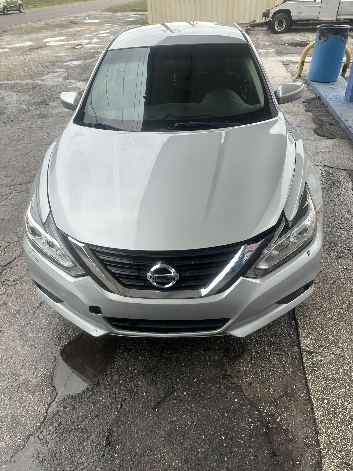 Nissan altima