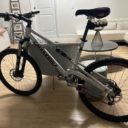 Mountain Bike CANNONDALE 
