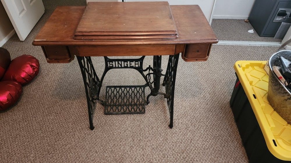 Antique Singer Sewing Table 