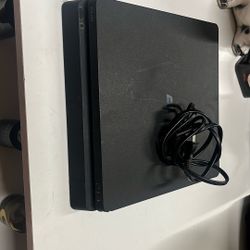 PS4 Slim