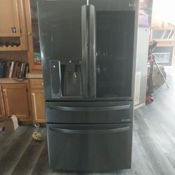 Refrigerator 