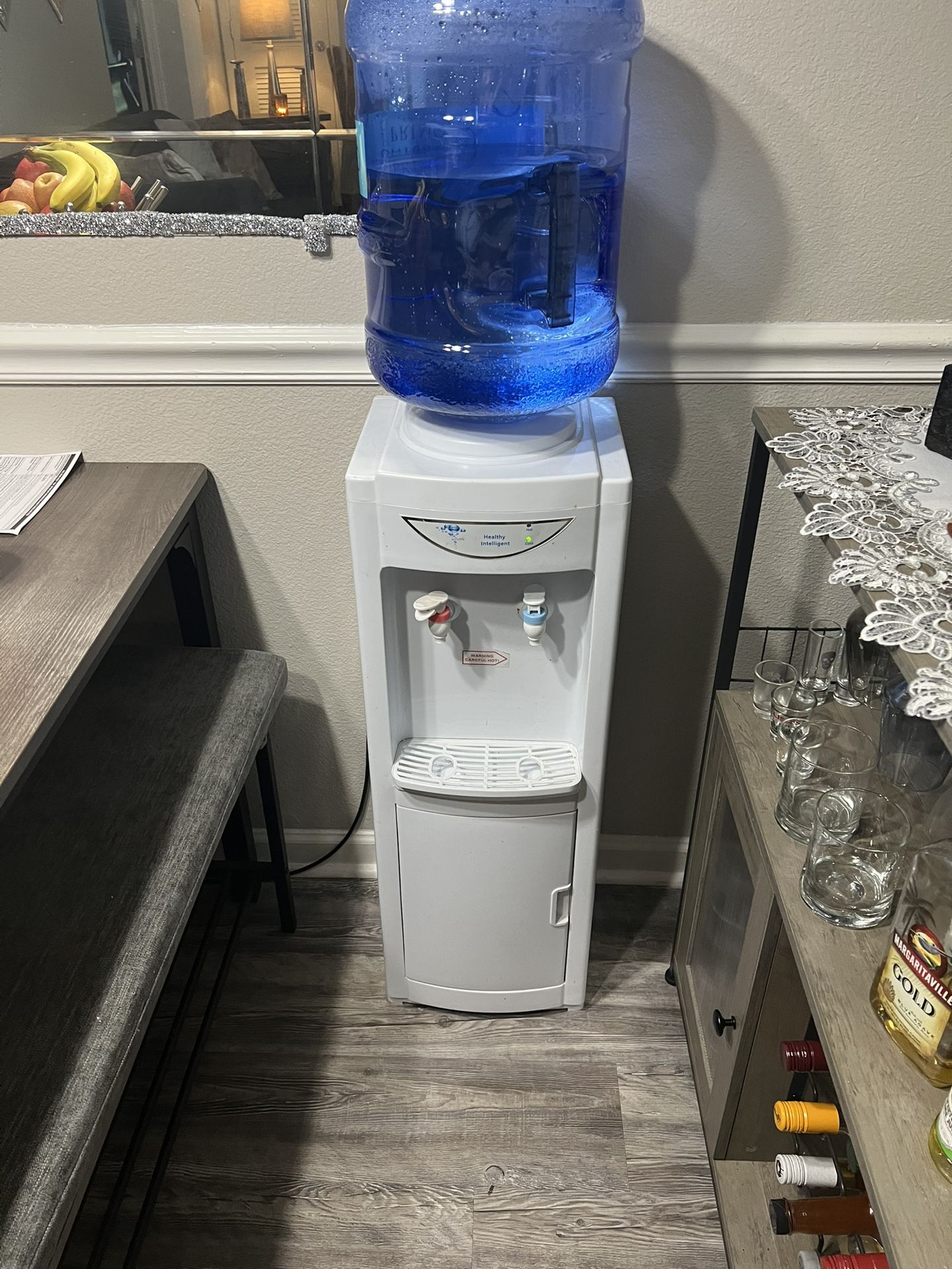 1 Year Old 5 Gallon Water Dispenser