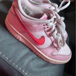 Triple Pink Girls Dunks