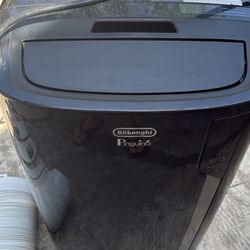 Delonghi Pinguino Air Conditioner. 