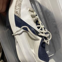 Jordan 20s Low top Midnight Blue Sz 6y