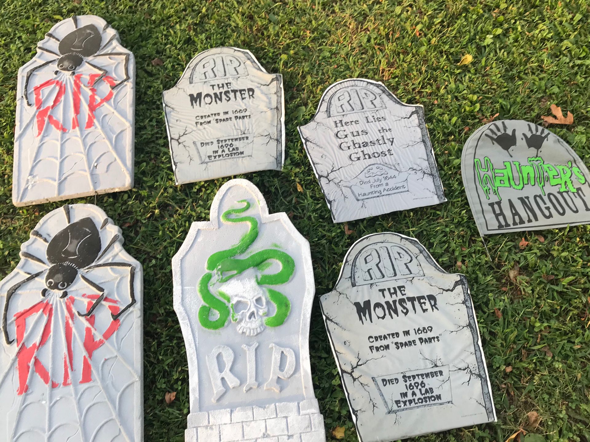Halloween tombstones decorations