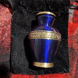 Small Fedmax Urn