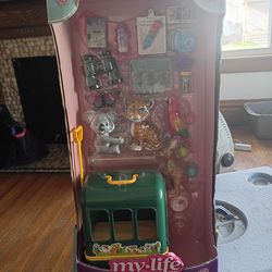 Brand new my life as animal trainer play set firm price $15 bucks pick up only  865 Ellsworth avenue right off of East Livingston avenue Columbus Ohio