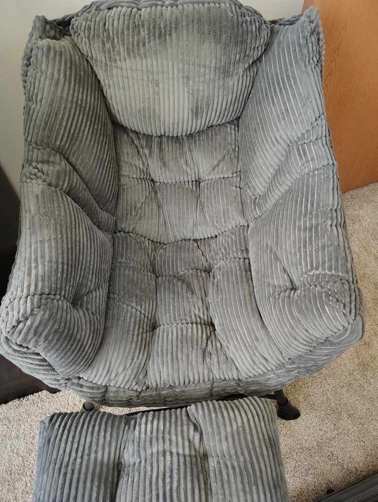 Very Comphy Accent Chair.