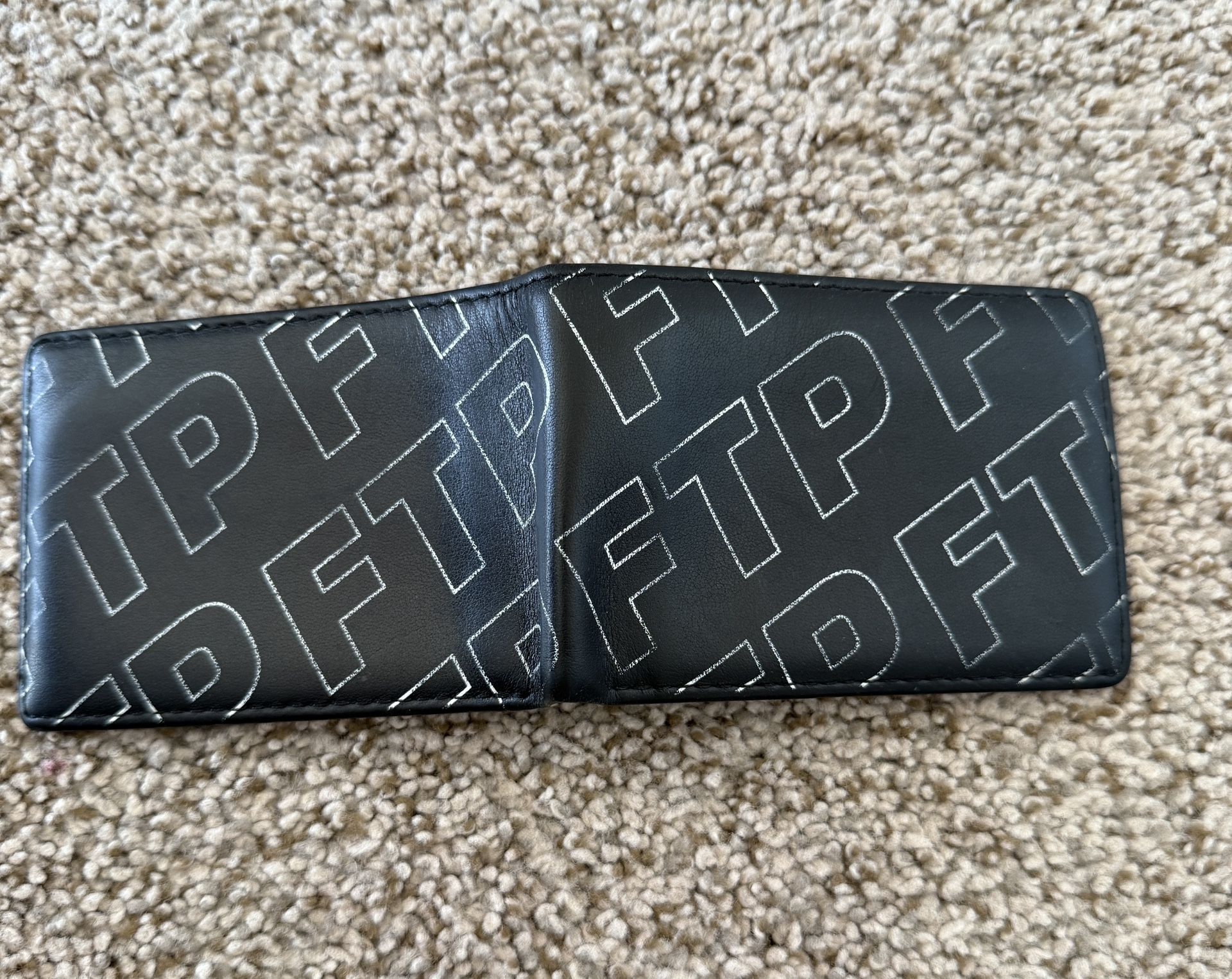 FTP Outline Logo Wallet