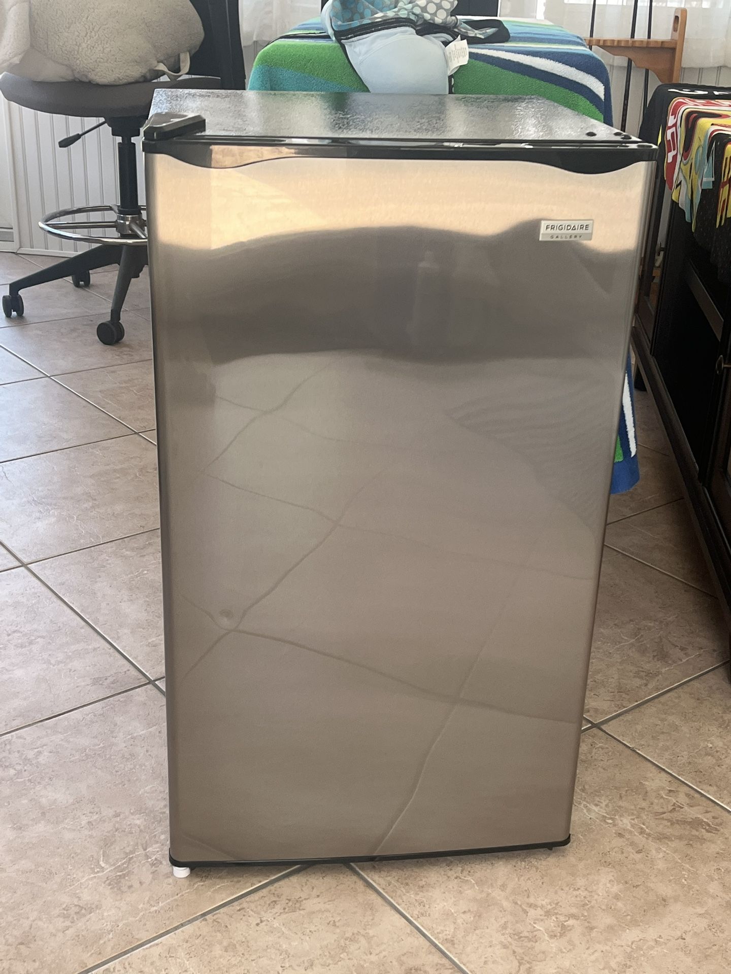Frigidaire Gallery Mini Fridge