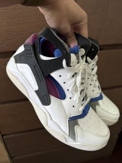 Nike Air Flight Huarache Size 9