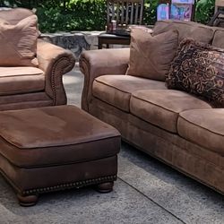Ashley SOFA & LOVESEAT