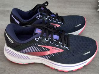 Brooks Adrenaline GTS 22 Running Shoes