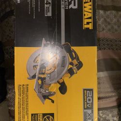Dewalt XR power detect circular saw 7-1/4”