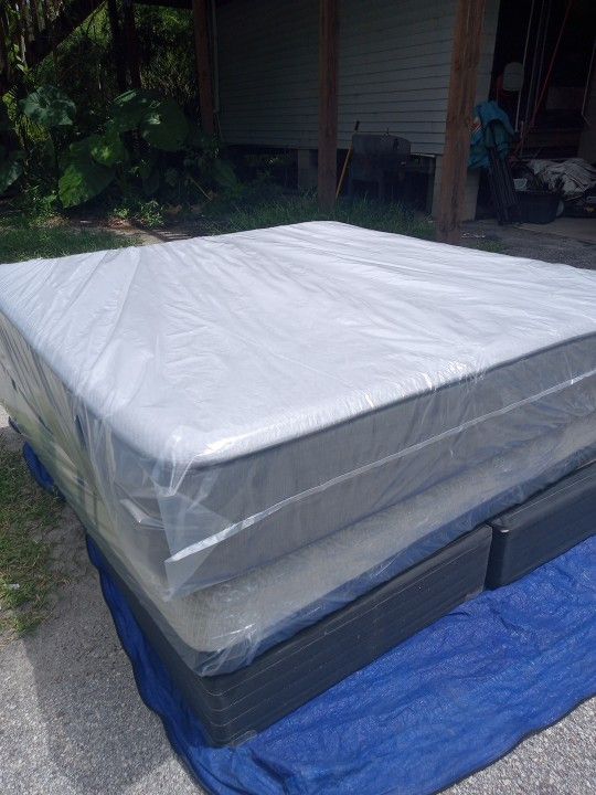 King Size Mattress Only $299.99 Free Delivery