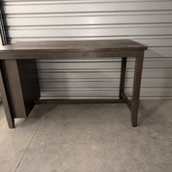 Caitbrook Dining Table Set