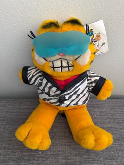 Vintage 80’s Cool Daddy Garfield Collectible Plush w/Tags