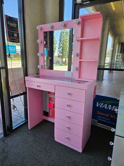 New Vanity SEt  6 Drawers Hollywood Mirror & Small Shelve $489