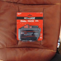 MILWAUKEE M18 RED LITHIUM FORGE HD 12.0 PWR 5