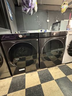 Samsung Front-Load Washer and Dryer Set