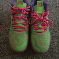 PUMA Mb. 01 INVERSE TOXIC LAMELO BALL SIZE 9.5