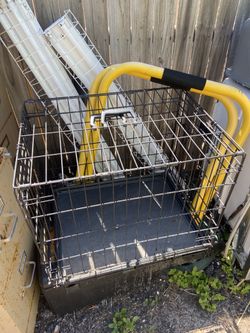 Pet cage 19”x 24” inches