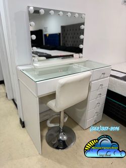 White vanity desk with Diamond knobs and glass top