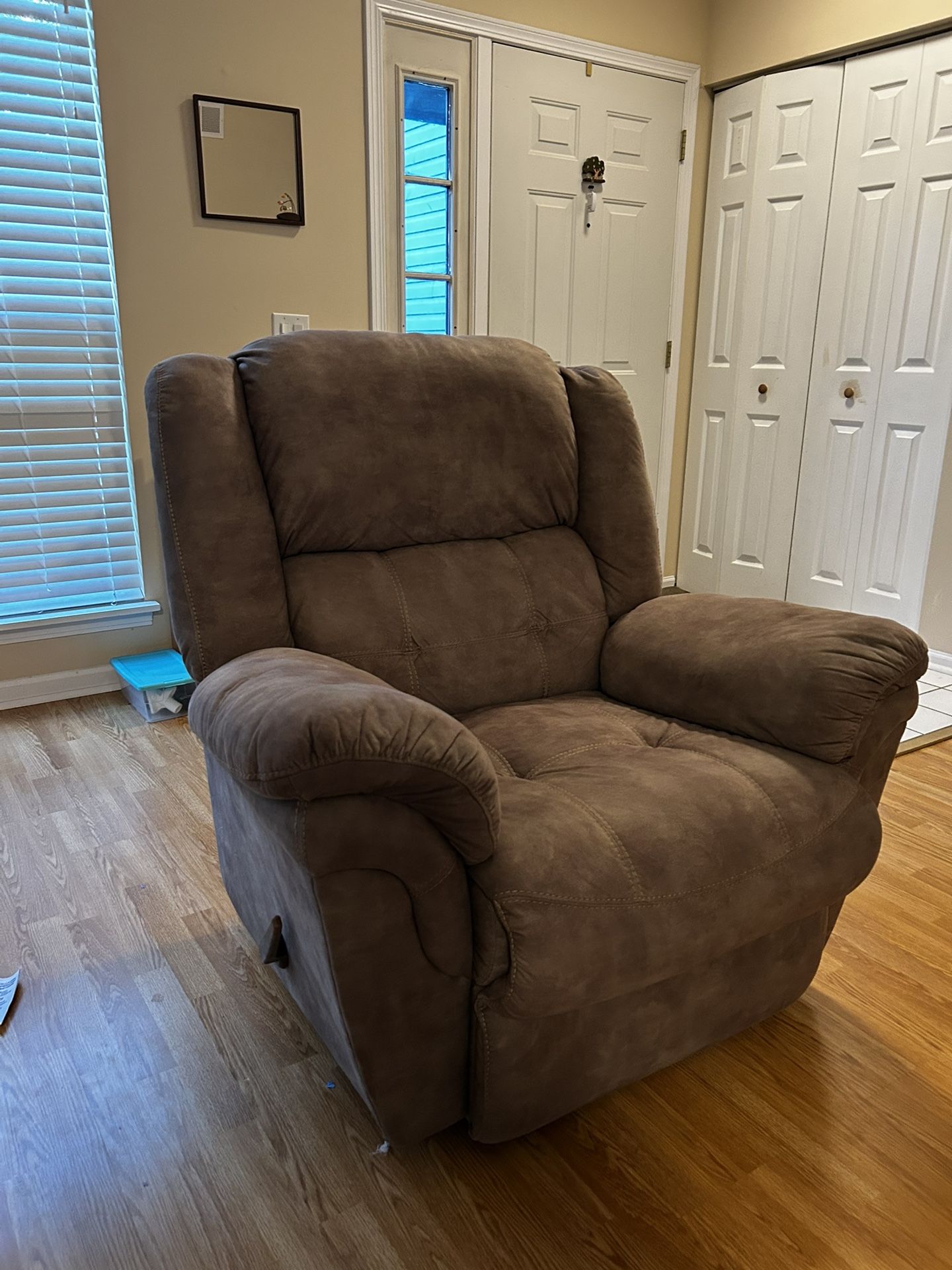 Great Condition Recliner