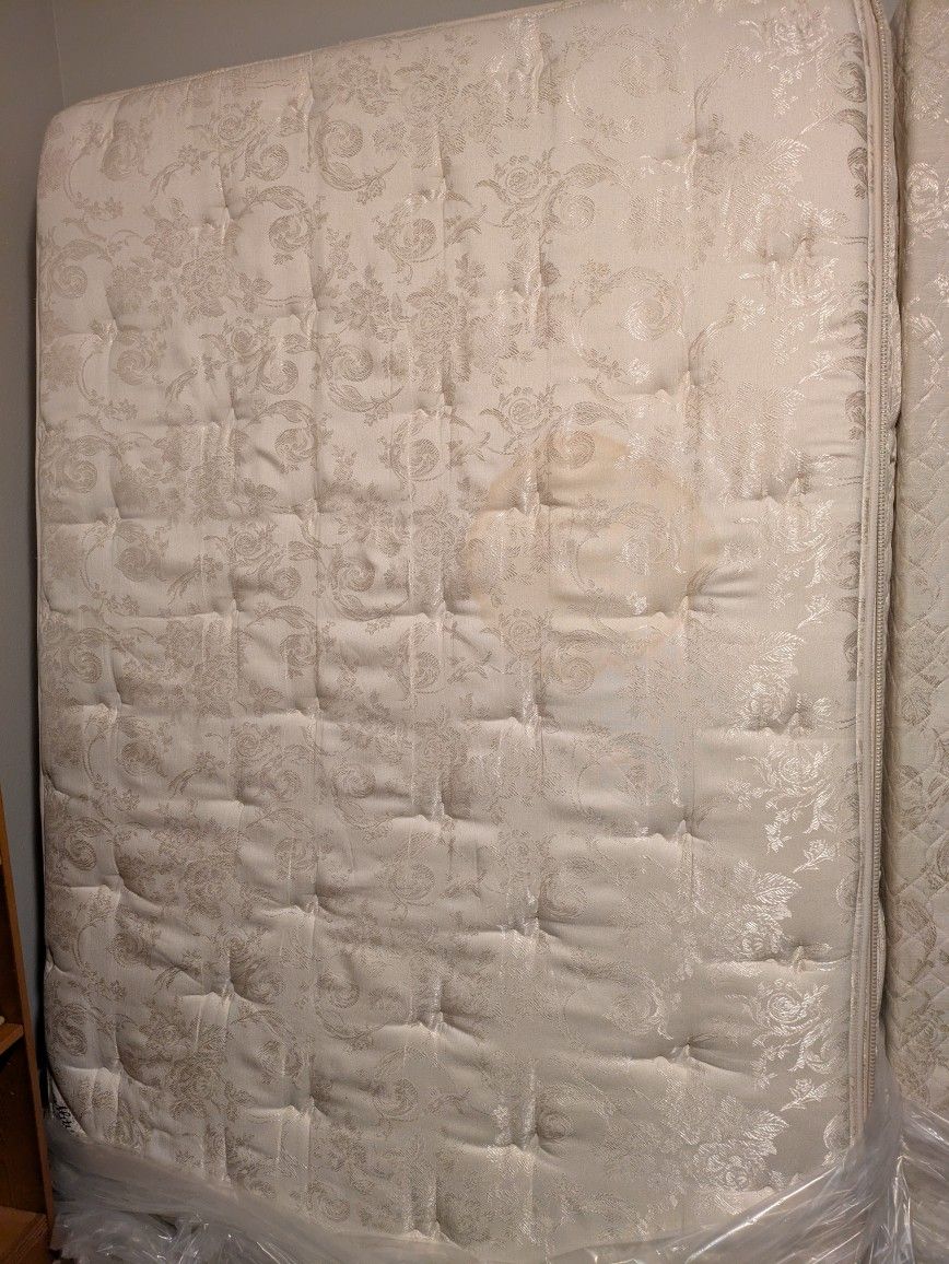 Full Size Bed And Box spring 