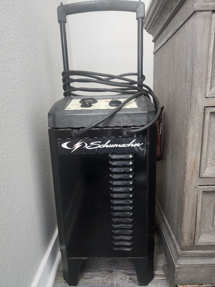 Battery Charger (Schumacher)