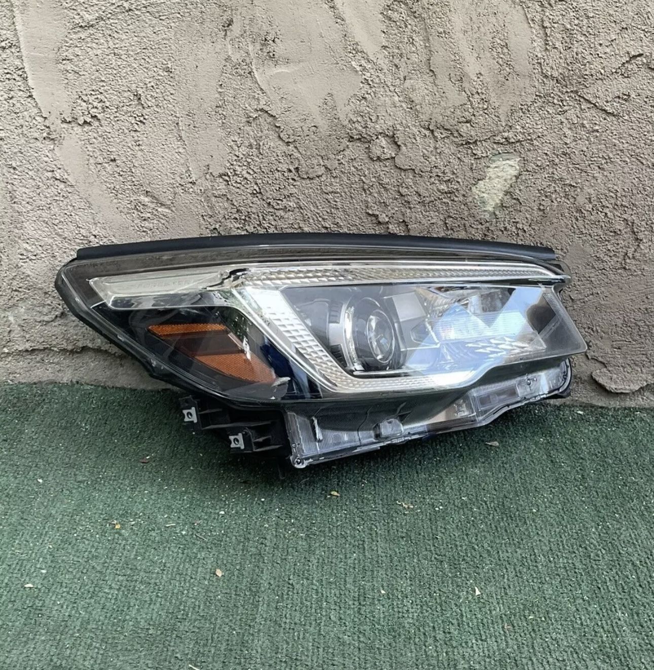 2019-2021 SUBARU FORSTER RIGHT PASSENGER HEADLIGHT LED OEM USED
