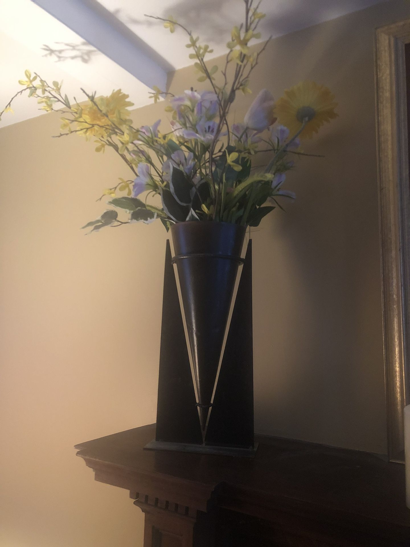 Decorative Flower Vase!