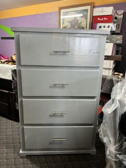 4 Drawer Dresser