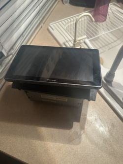 Pioneer Touch Screen Radio