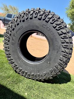 Brand New Cooper Discoverer STT Pro - 40x13.50R17LT