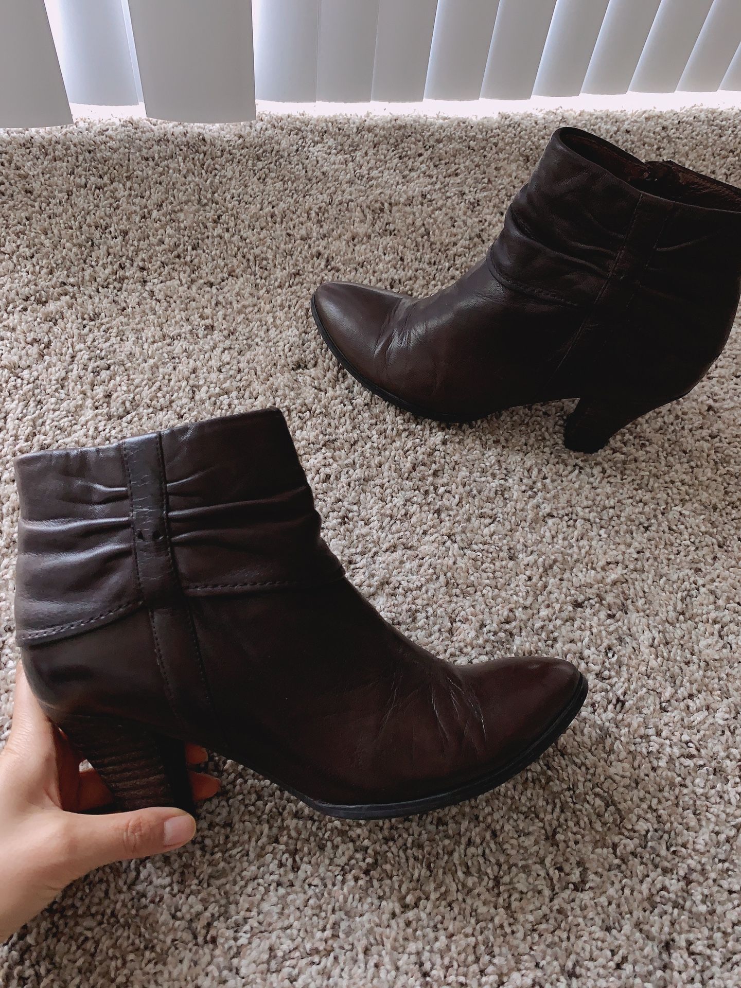 Leather heel Boots size 7