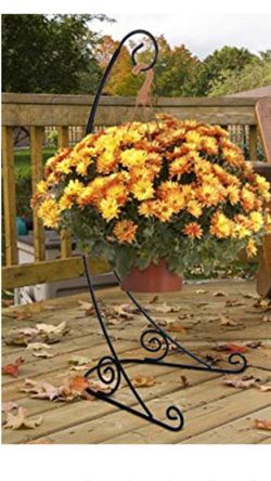 Plant stand/ metal/ black/ rust resistant 35” H