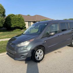 2014 Ford Transit XLT - Passenger/Cargo Van