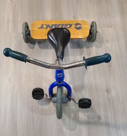 Giant Lil' Giant Toddler Tricycle - Premium Kids Trike