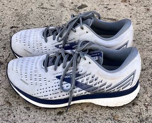 BROOKS RUNNING SHOES