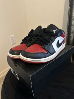Jordan 1 Lows OG Black Toe