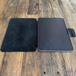 Barely Used iPad Pro 11” M4 – 256GB – AT&T – Like New