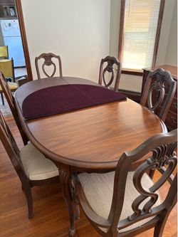 Vintage French Provincial Dinning Set