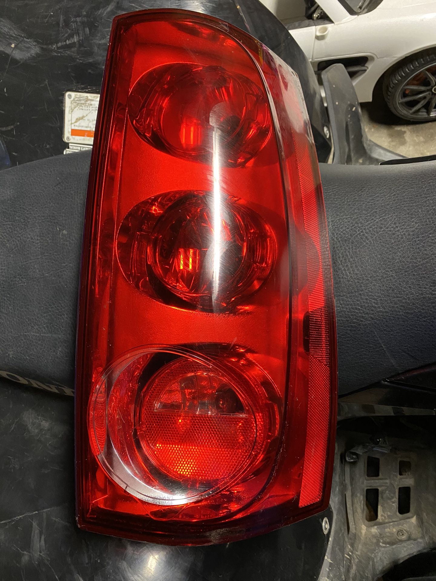 Gmc Yukon Tail Light