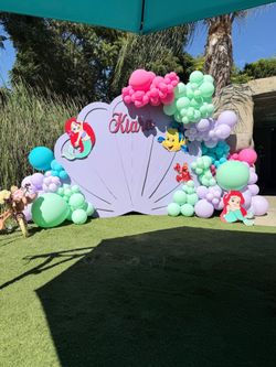 Backdrops and decor