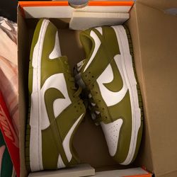 Men’s Nike Dunk (white/olive green)
