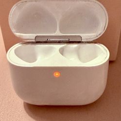 Authentic Replacement Apple White Airpods Pro 1st Generation Charging Case ONLY