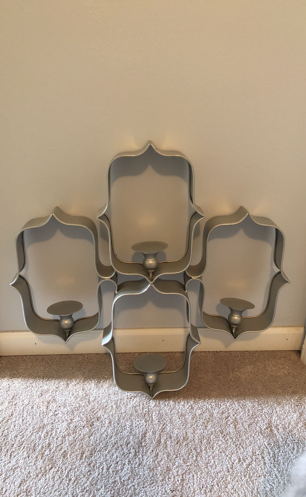 Hanging candle holder